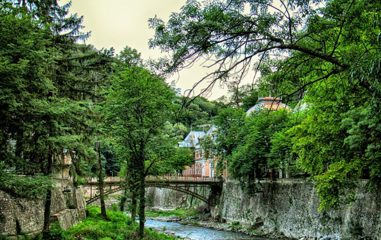 Guesthouse Magic Băile Herculane Exterior photo