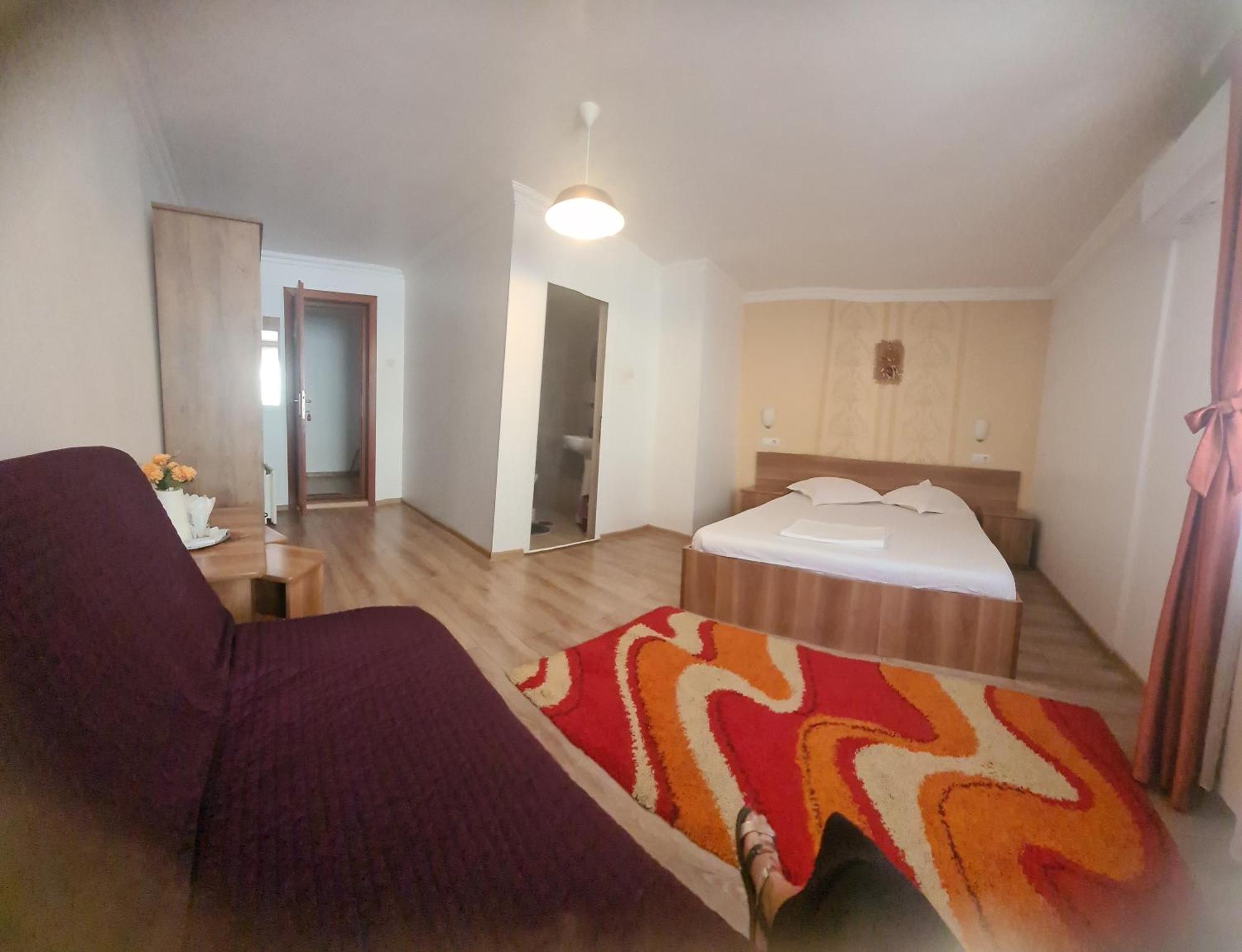 Guesthouse Magic Băile Herculane Exterior photo