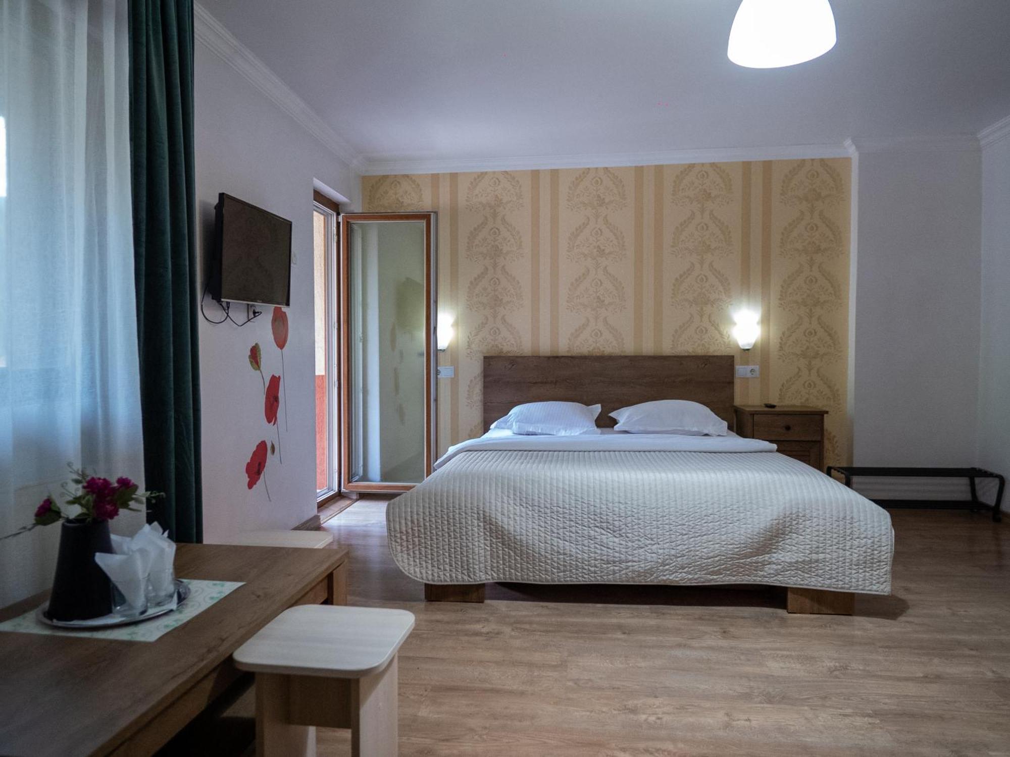 Guesthouse Magic Băile Herculane Exterior photo