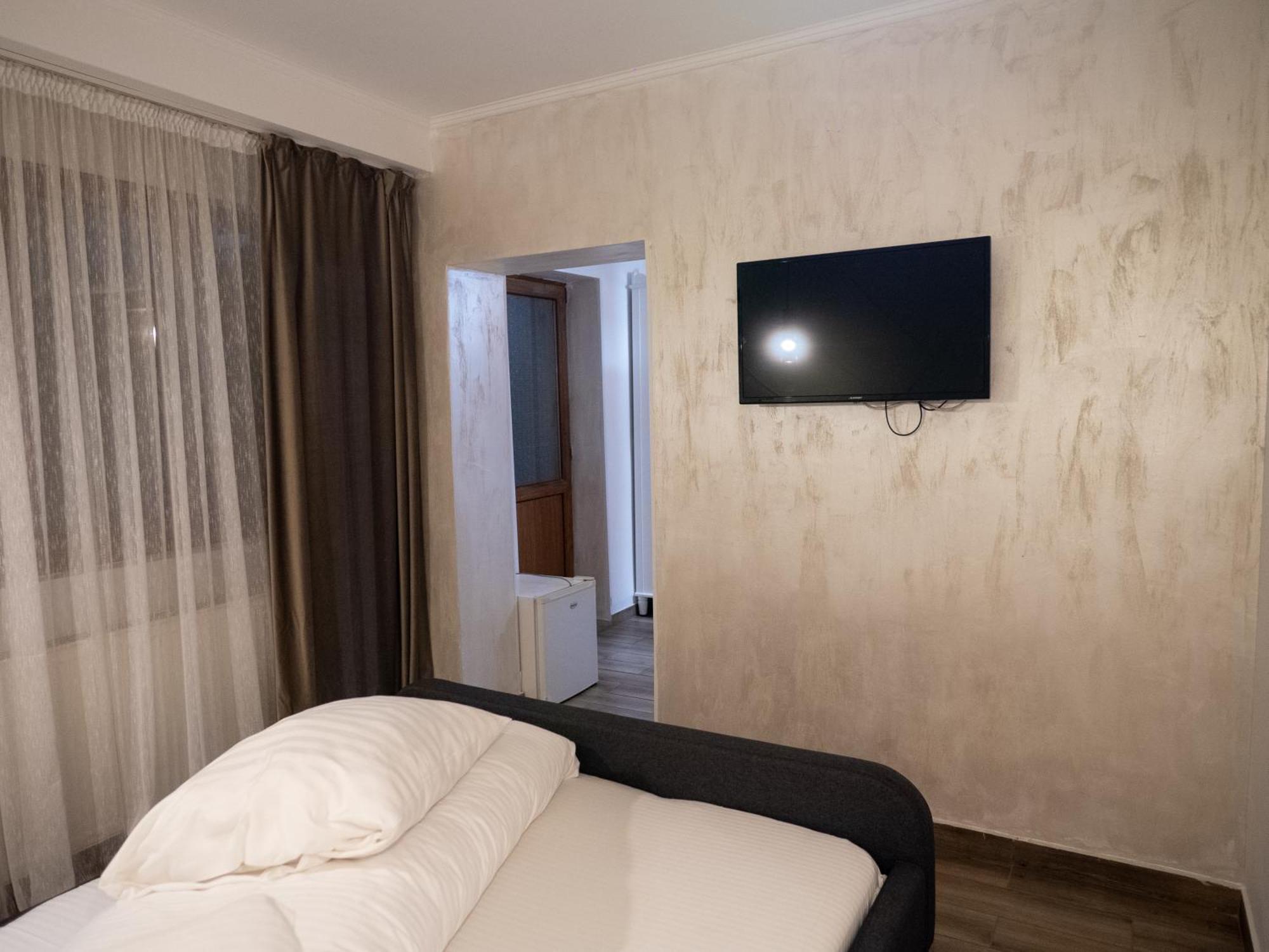 Guesthouse Magic Băile Herculane Exterior photo